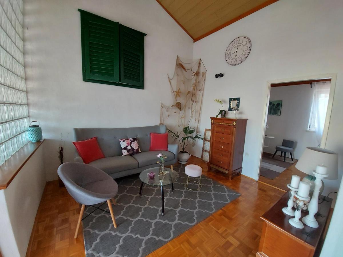 Apartments And Rooms Villa Dona Makarska Kültér fotó