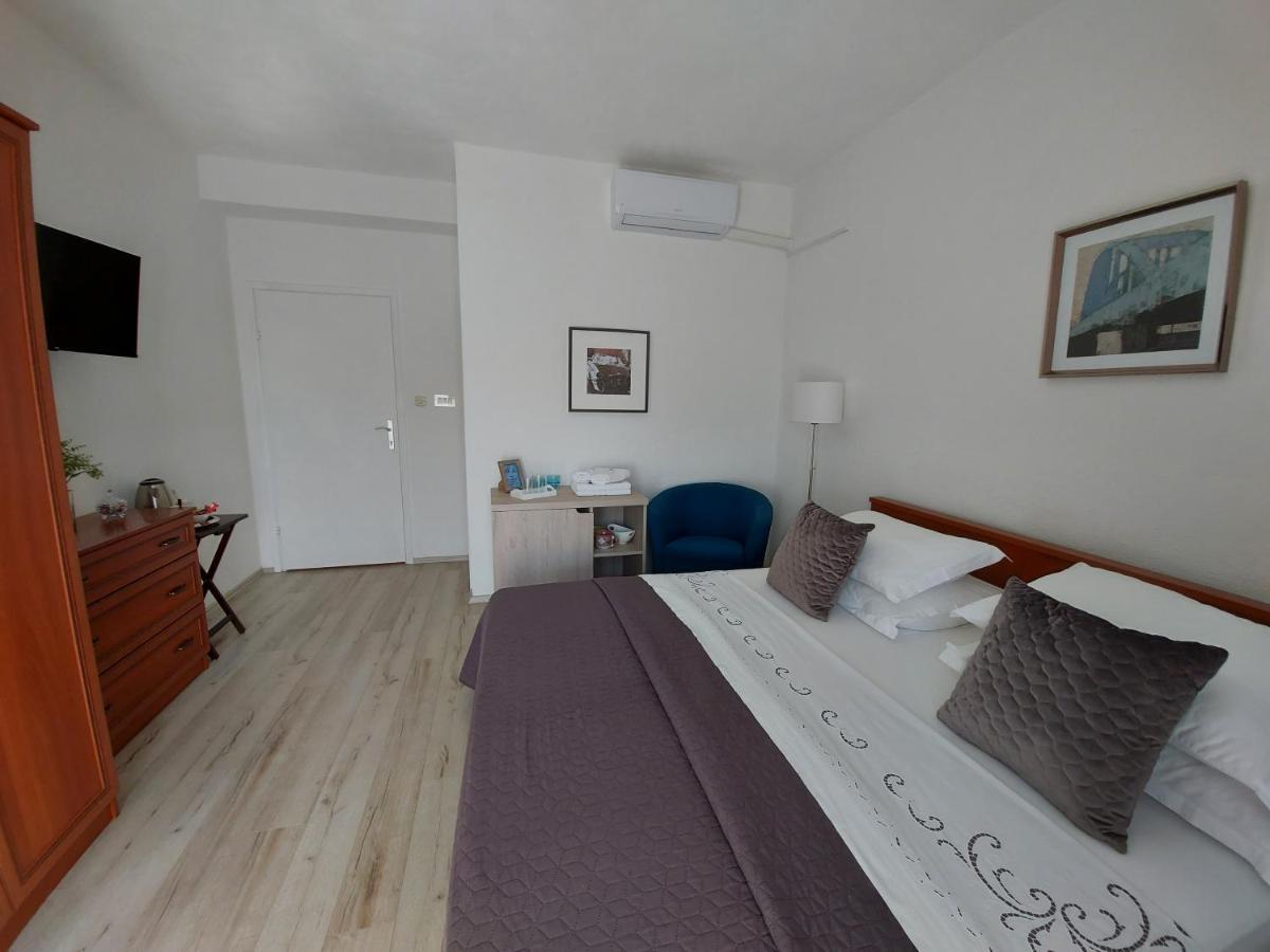 Apartments And Rooms Villa Dona Makarska Kültér fotó