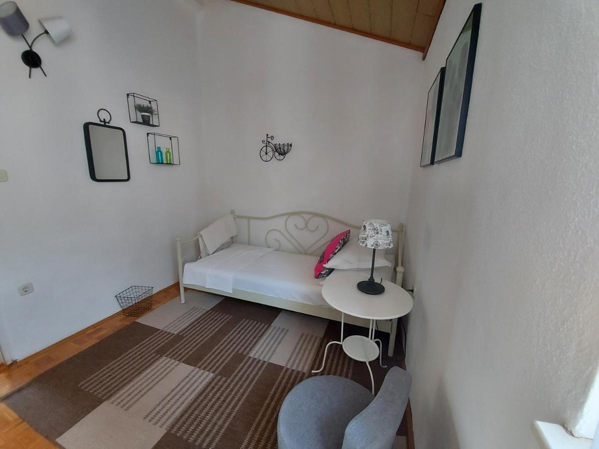 Apartments And Rooms Villa Dona Makarska Kültér fotó
