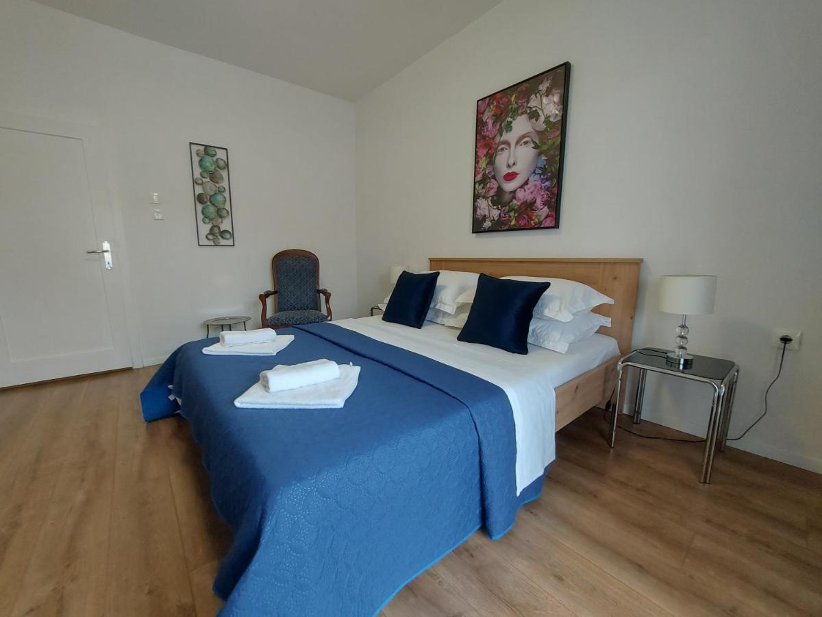 Apartments And Rooms Villa Dona Makarska Kültér fotó