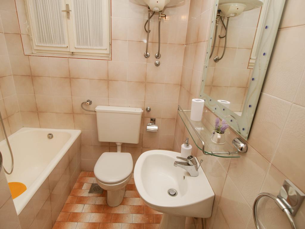Apartments And Rooms Villa Dona Makarska Kültér fotó