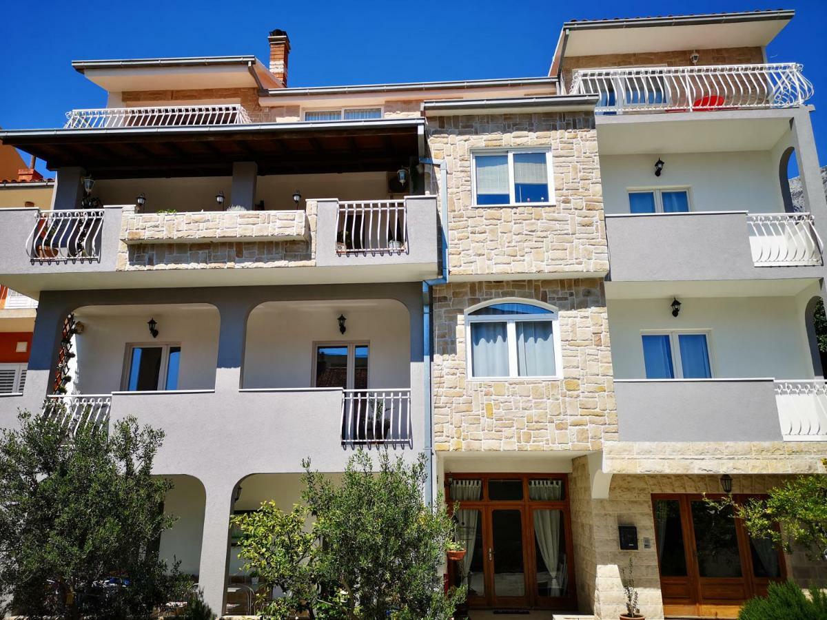 Apartments And Rooms Villa Dona Makarska Kültér fotó