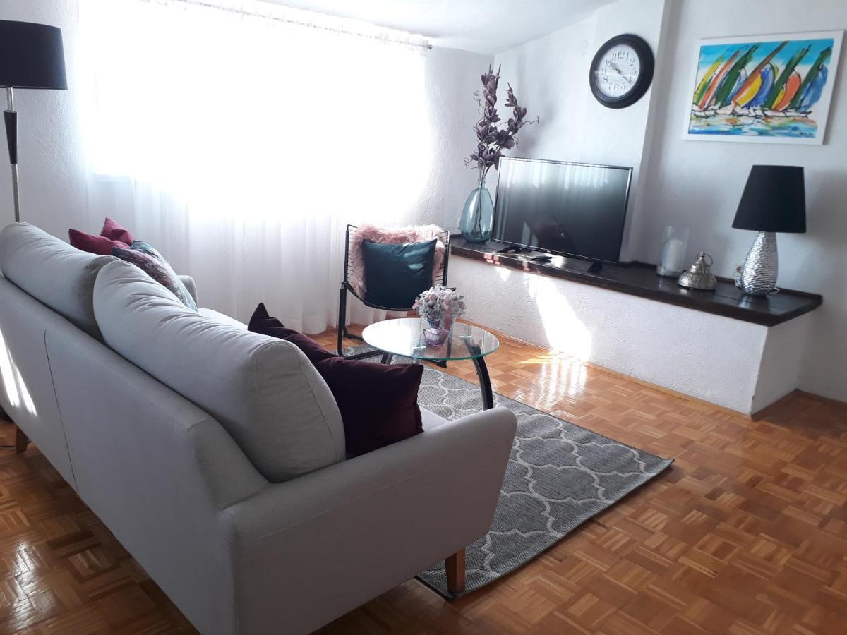 Apartments And Rooms Villa Dona Makarska Kültér fotó