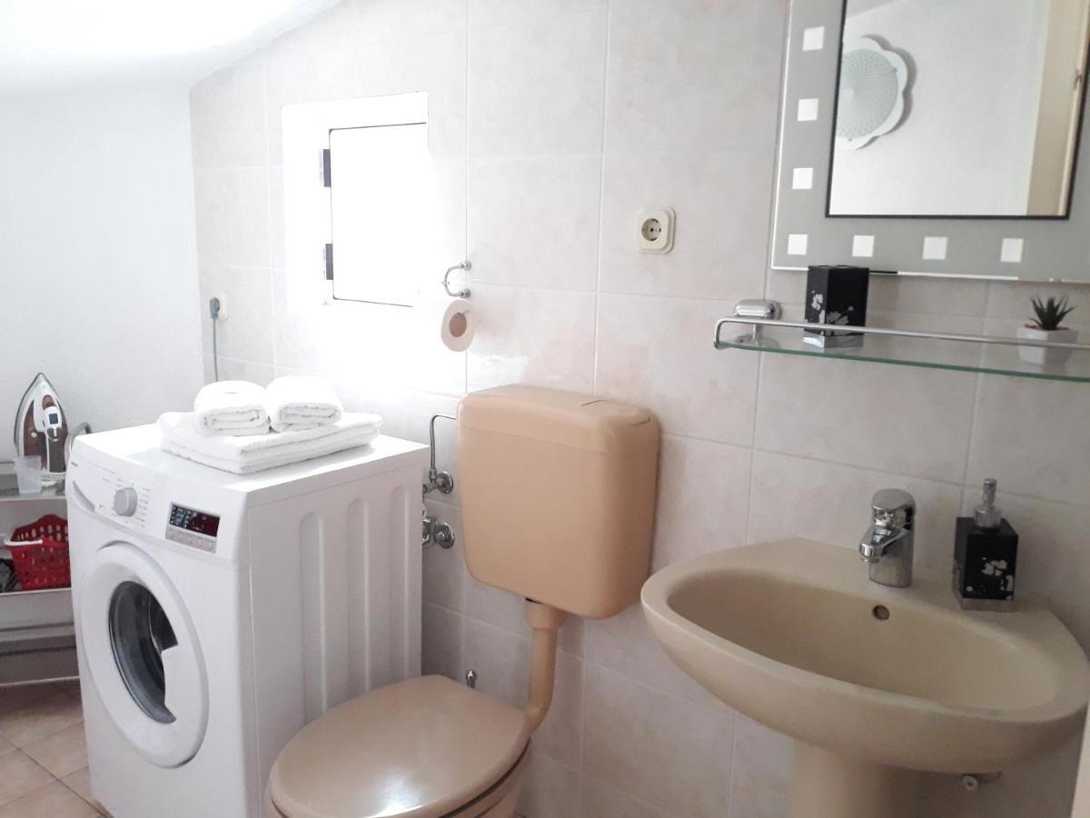 Apartments And Rooms Villa Dona Makarska Kültér fotó